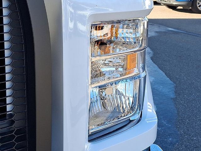 2023 Ford F-650SD Base