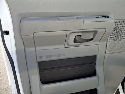 2024 Ford E-450SD 14' BOX TRUCK DRW