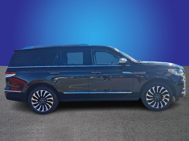2022 Lincoln Navigator Black Label