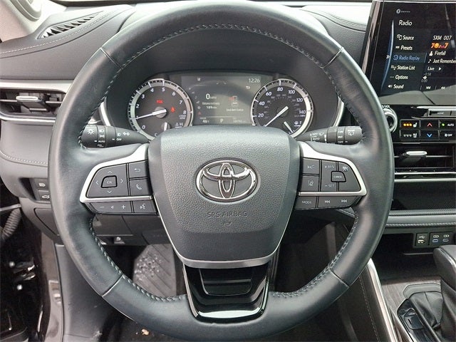 2022 Toyota Highlander Platinum