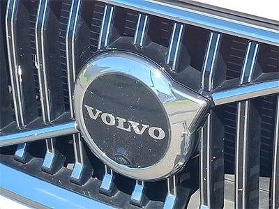 2023 Volvo XC60 B6 Ultimate Bright Theme