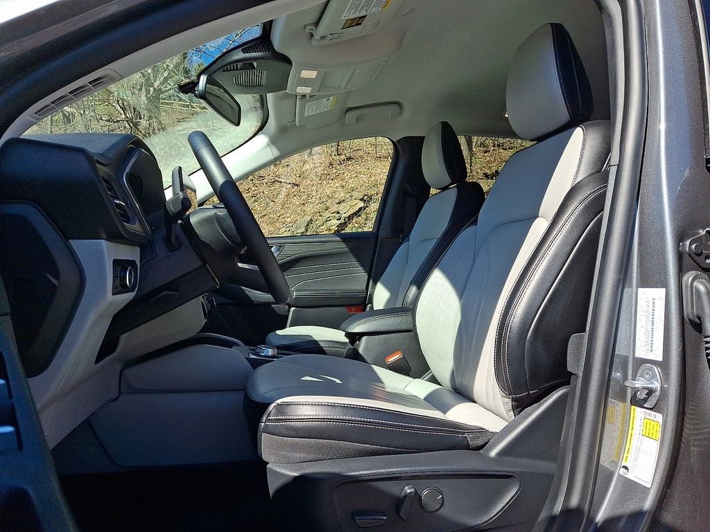 2025 Ford Escape Hybrid Platinum