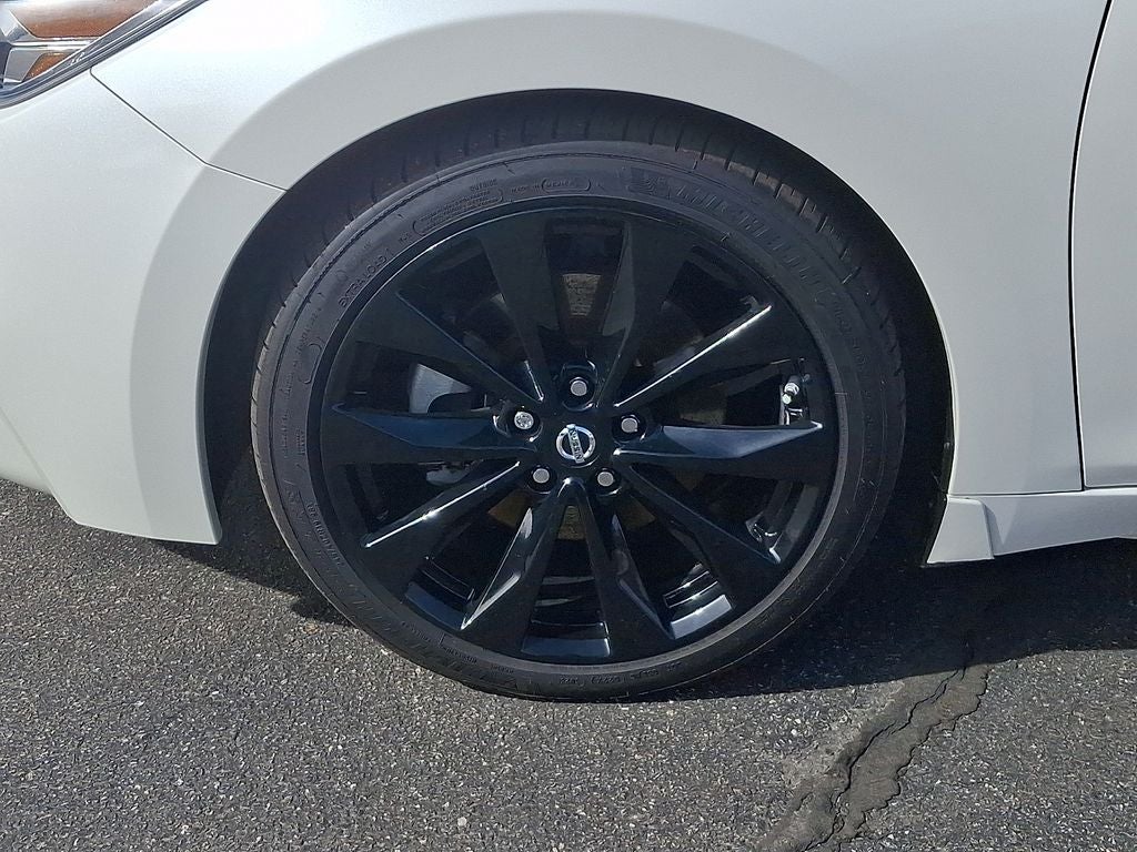 2017 Nissan Maxima SR