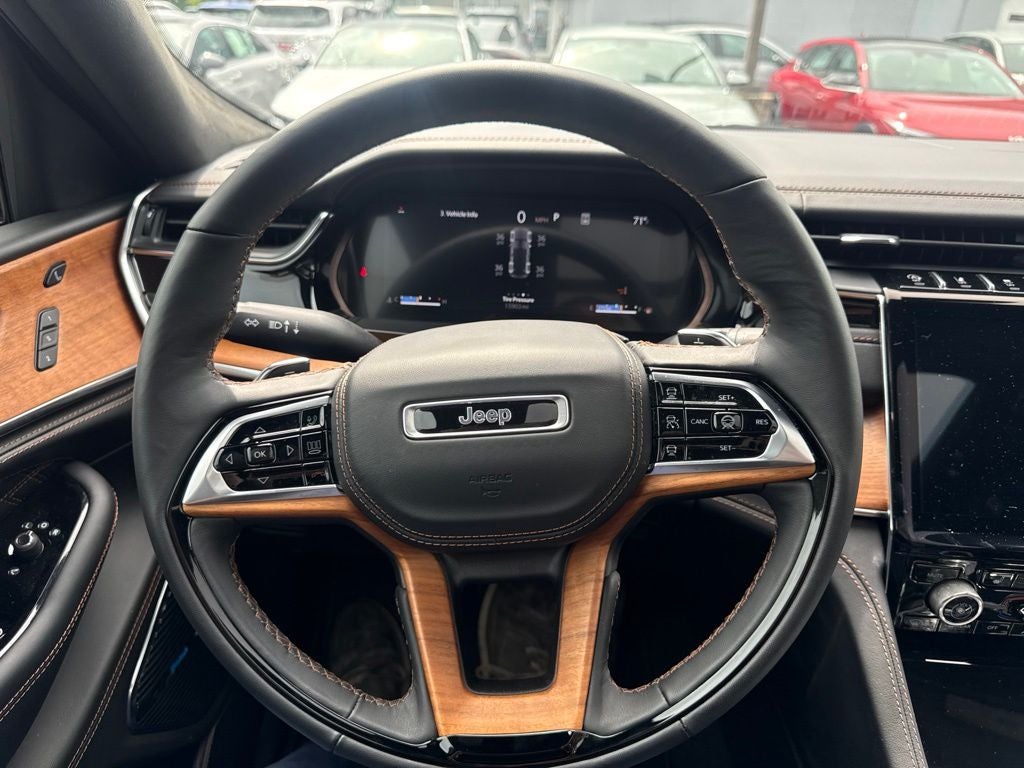 2025 Jeep Grand Cherokee Summit