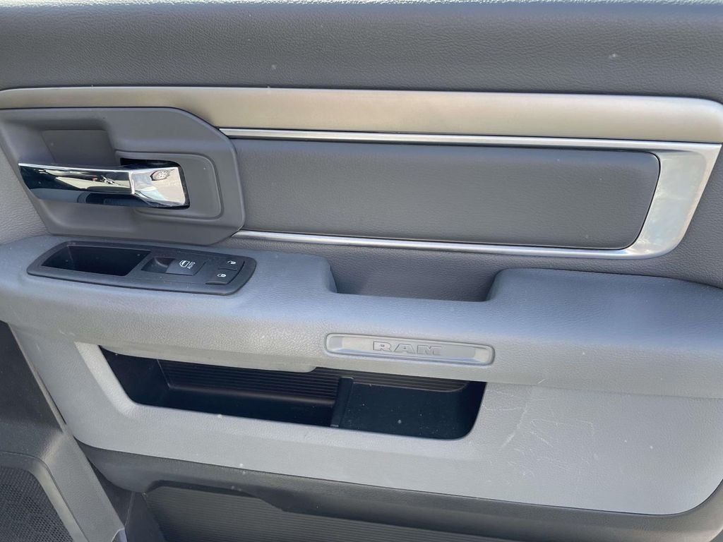 2019 RAM 1500 Classic Warlock Quad Cab 4x4 6'4' Box