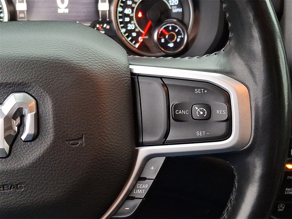 2020 RAM 1500 Big Horn Crew Cab 4x4 5'7' Box