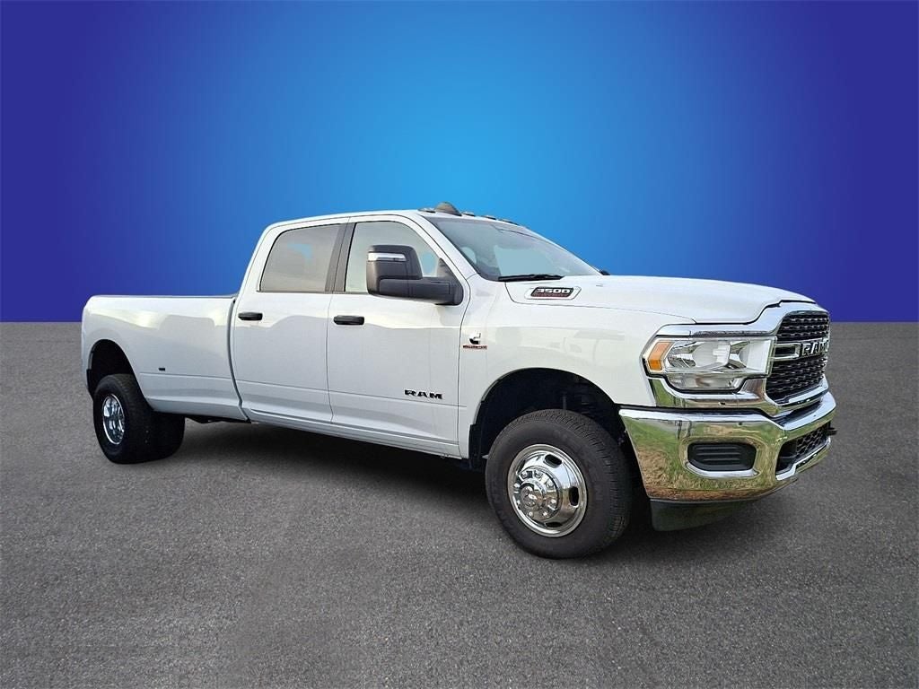 2024 RAM 3500 Big Horn Crew Cab 4x4 8' Box