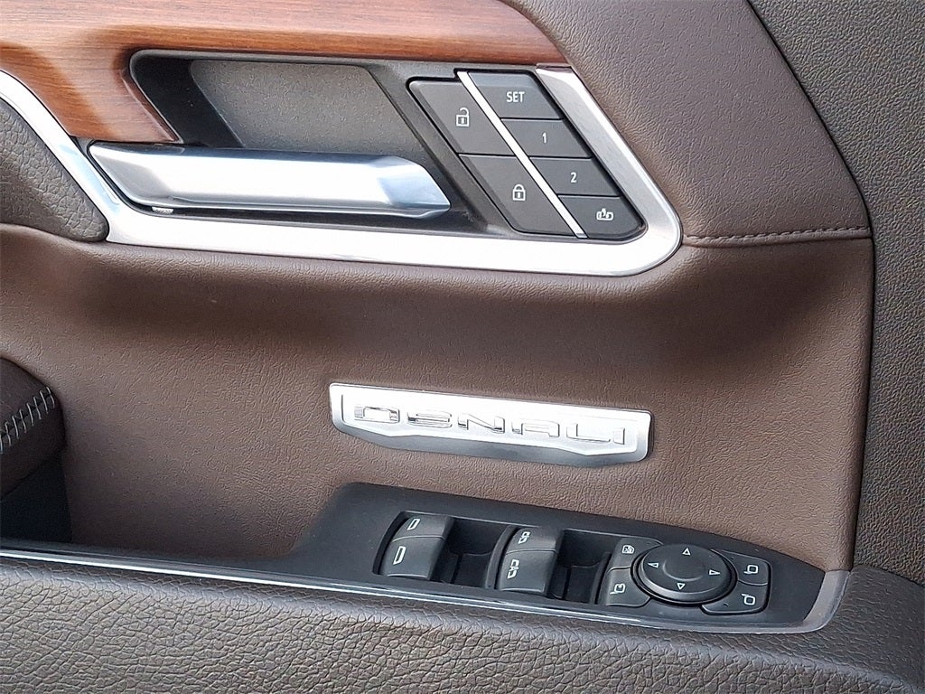 2022 GMC Sierra 1500 4WD Crew Cab Short Box Denali