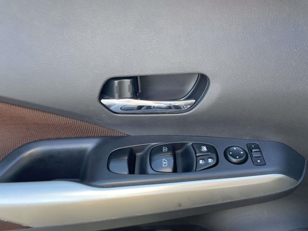 2019 Nissan Kicks SR