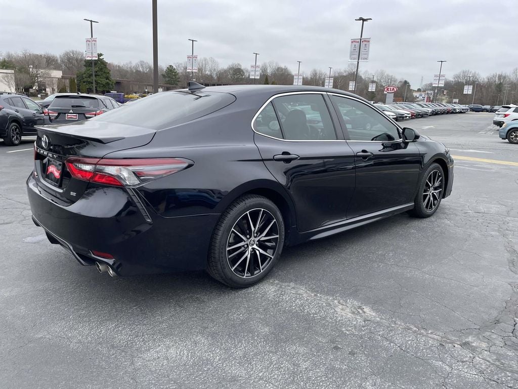 2022 Toyota Camry SE