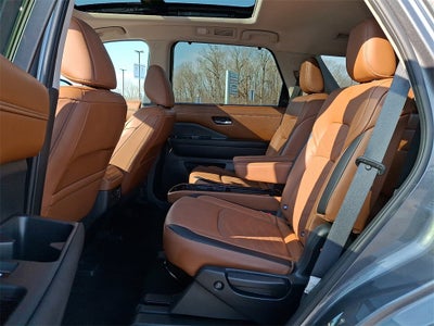 2023 Nissan Pathfinder Platinum 4WD