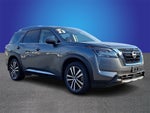 2023 Nissan Pathfinder Platinum 4WD