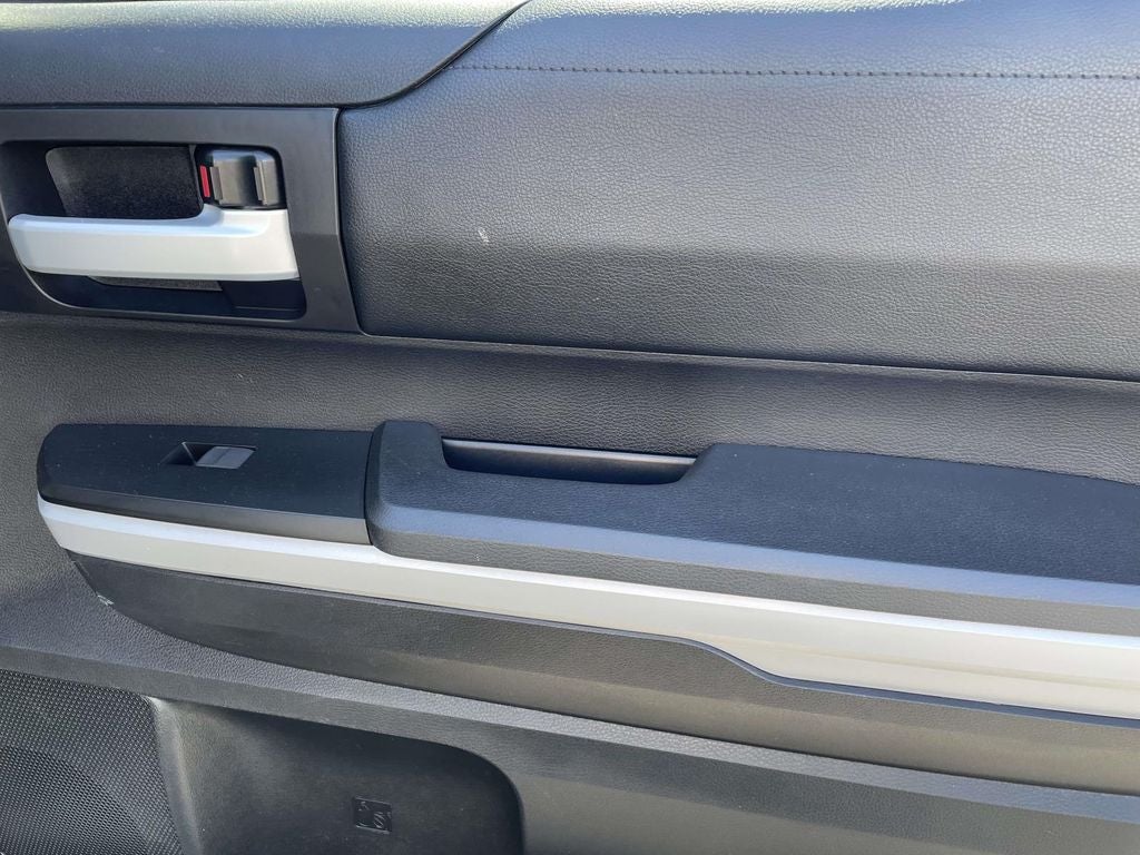 2018 Toyota Tundra SR5 5.7L V8