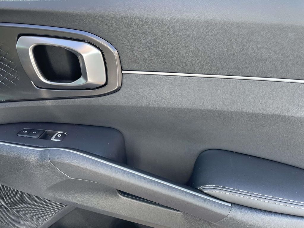 2025 Kia Sorento LX