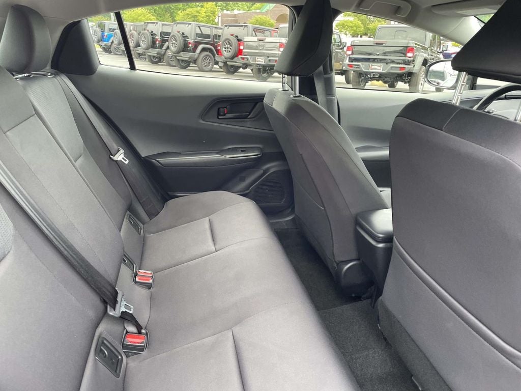 2025 Toyota Prius LE