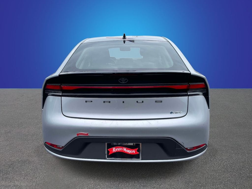 2025 Toyota Prius LE