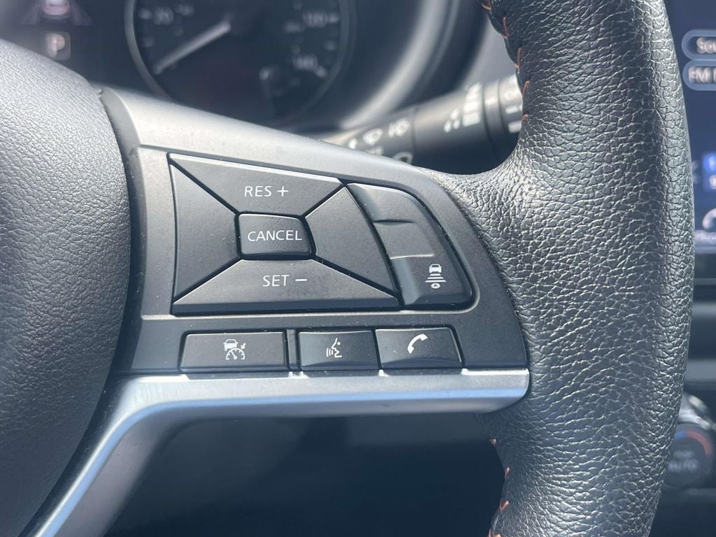 2022 Nissan Kicks SR