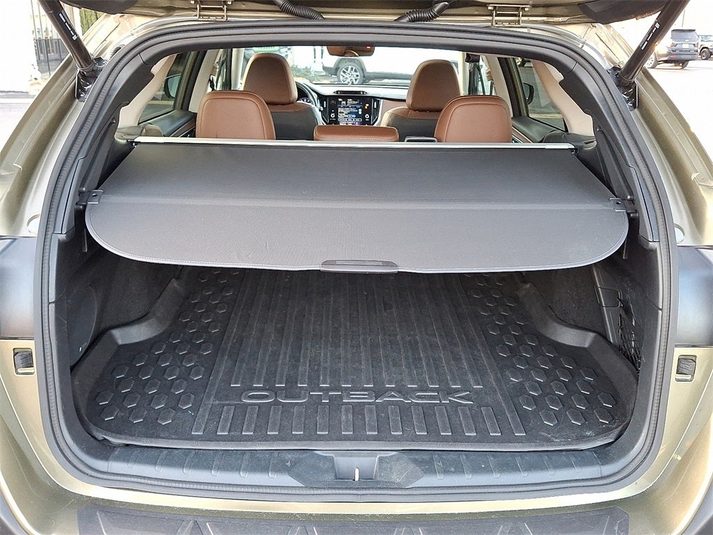 2022 Subaru Outback Touring XT