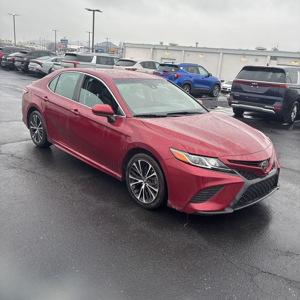 2018 Toyota Camry SE