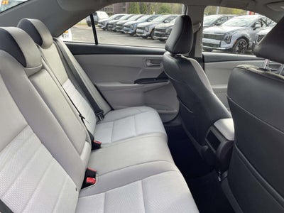 2017 Toyota Camry SE