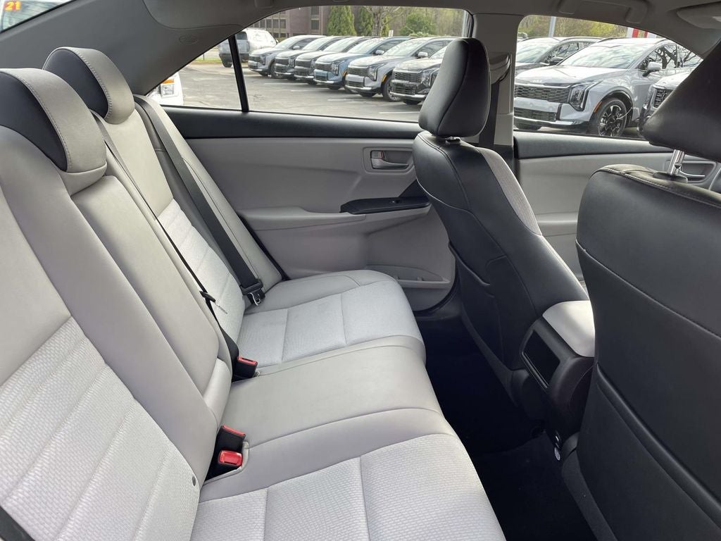 2017 Toyota Camry SE