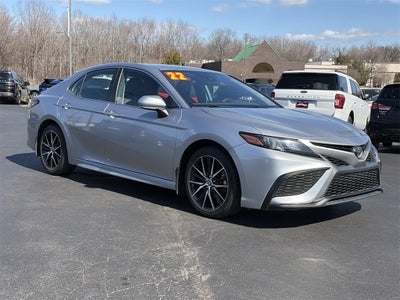 2022 Toyota Camry SE