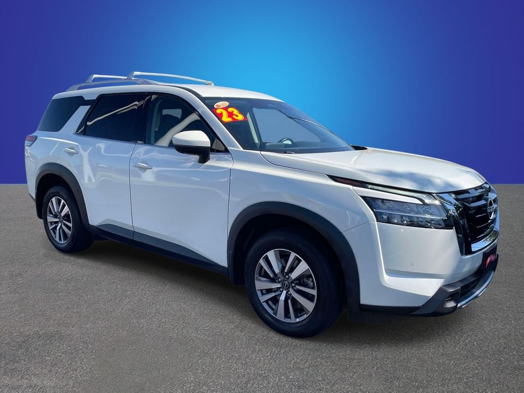 2023 Nissan Pathfinder SL