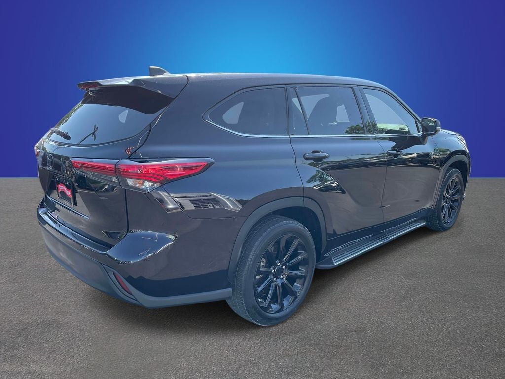 2022 Toyota Highlander L