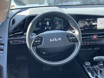 2025 Kia Niro SX