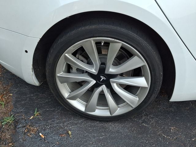 2019 Tesla Model 3 Mid Range