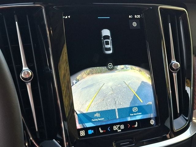 2024 Volvo S60 B5 Plus Dark Theme