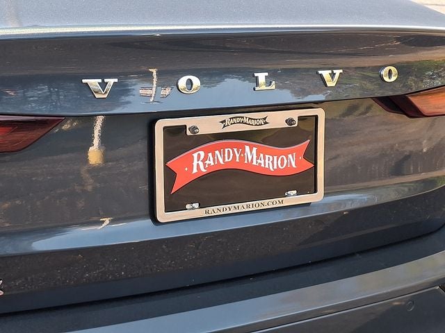 2024 Volvo S60 B5 Plus Dark Theme