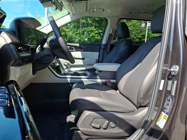 2023 Kia Carnival SX