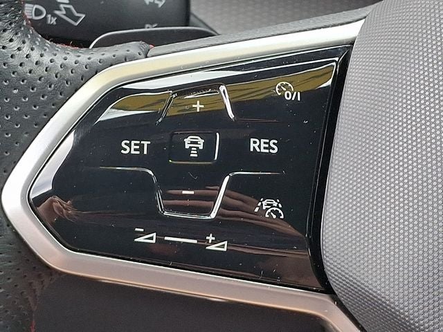 2024 Volkswagen Golf GTI 2.0T S