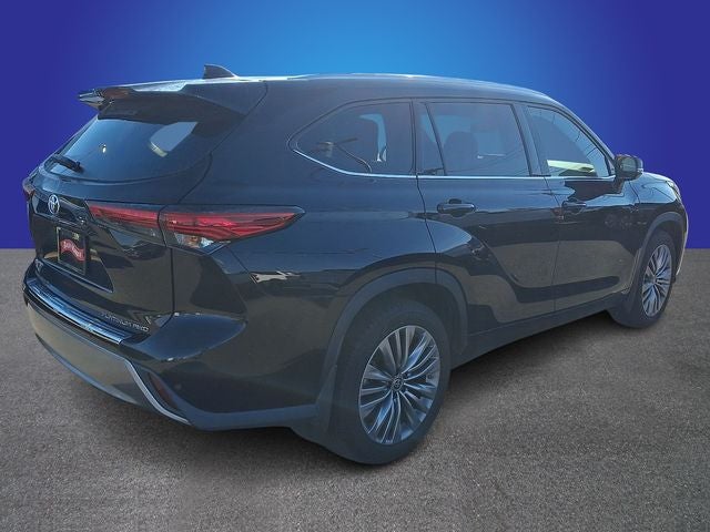 2022 Toyota Highlander Platinum