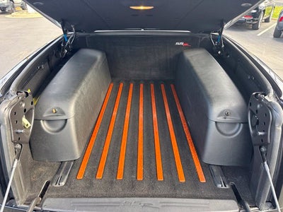 2004 Chevrolet SSR Base