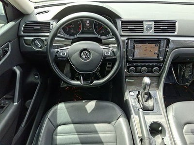 2017 Volkswagen Passat SEL Premium
