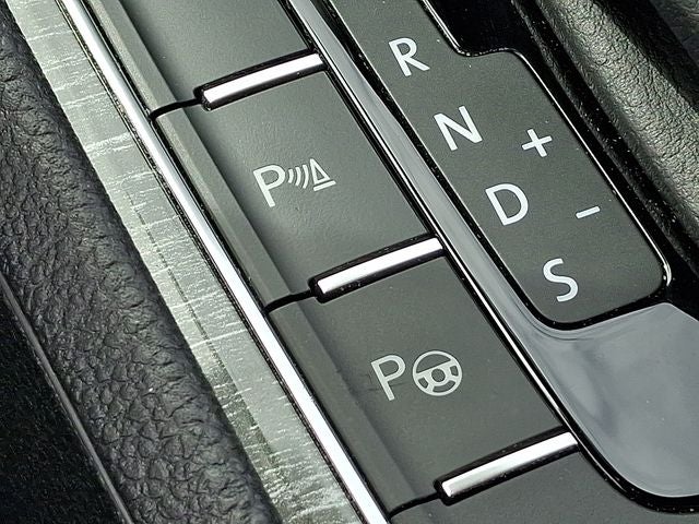 2017 Volkswagen Passat SEL Premium