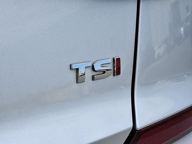 2017 Volkswagen Passat SEL Premium