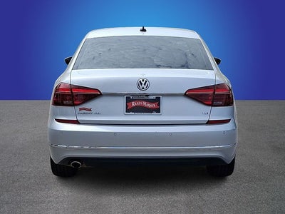 2017 Volkswagen Passat SEL Premium