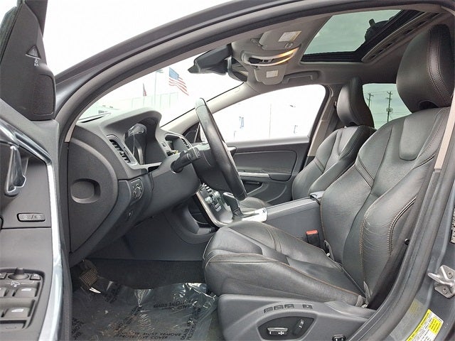 2016 Volvo V60 Cross Country T5