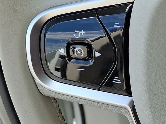 2025 Volvo XC90 Plug-In Hybrid T8 Plus 7 Passenger