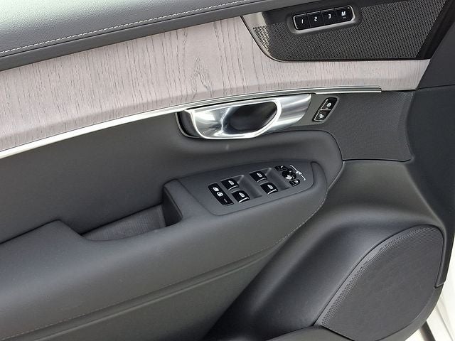 2025 Volvo XC90 Plug-In Hybrid T8 Ultra 7 Passenger 2025.5