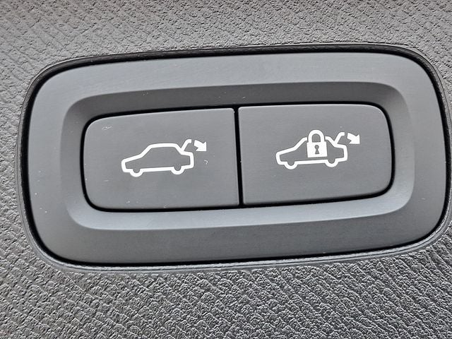 2025 Volvo XC90 Plug-In Hybrid T8 Ultra 7 Passenger 2025.5