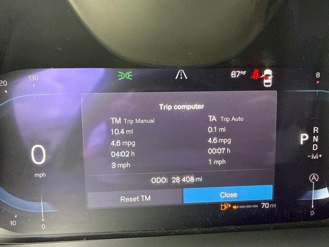 2024 Volvo XC60 B5 Plus Dark Theme