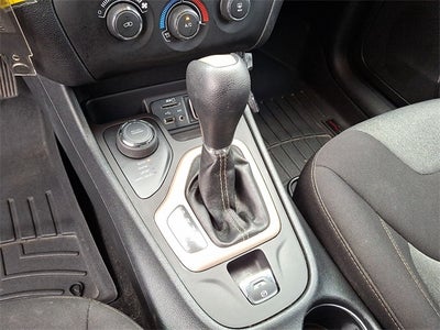 2016 Jeep Cherokee Sport