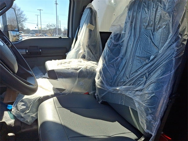 2023 Ford F-650SD Base