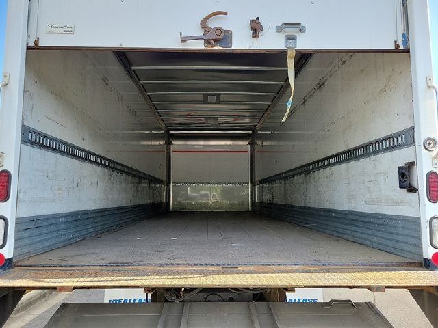 2018 International 4300 26FT BOX