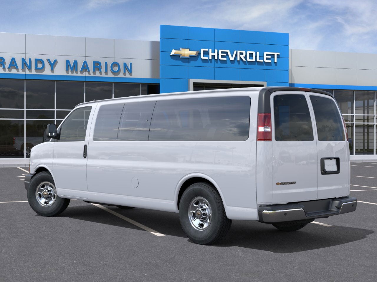2025 Chevrolet Express Passenger 3500 1LT