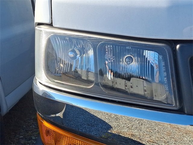 2024 Chevrolet Express Cutaway 3500 1WT